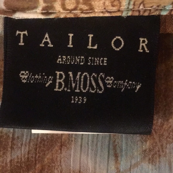 Tailor B. Moss tribal design button up dress shirt. Size medium, brand new. - Picture 3 of 3